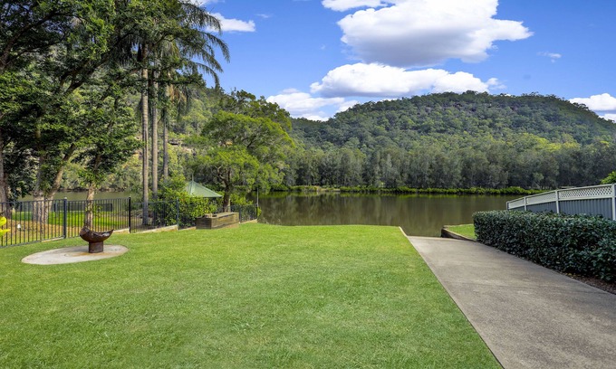 Lower Macdonald Casa | The River House, Wisemans Ferry perfect for families and groups