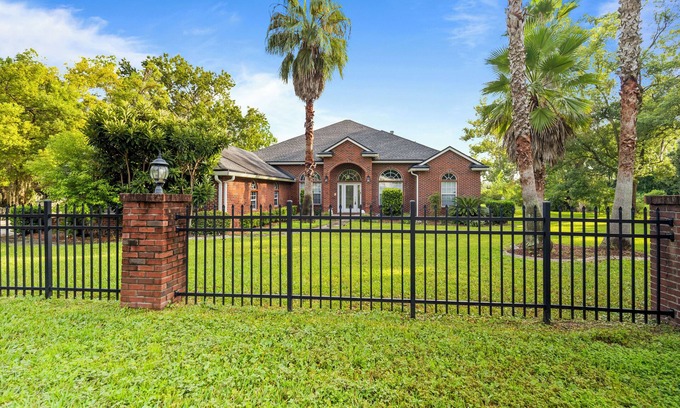 Northside Casa | Riverfront Escape! Private Pier, 4BR Home & Room to Entertain.