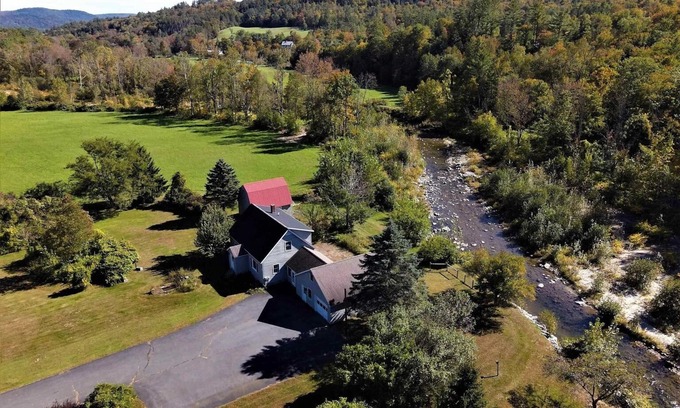 Chester Casa | Riverfront, family fun, amazing rec room, close to Magic & Okemo