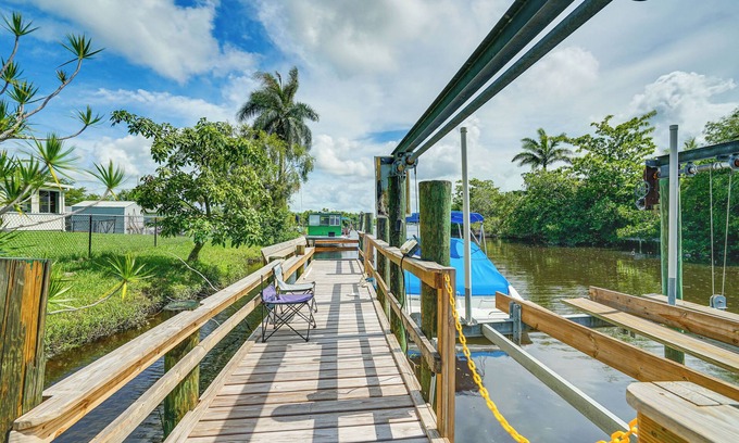 Fort Myers Casa | Riverfront Fort Myers Home w/ Boat Dock!