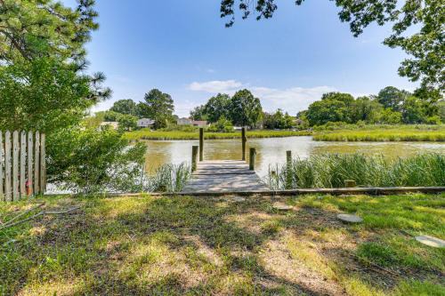 Coliseum Central Casa | Riverfront Fun Quiet Home Near Hampton Coastline