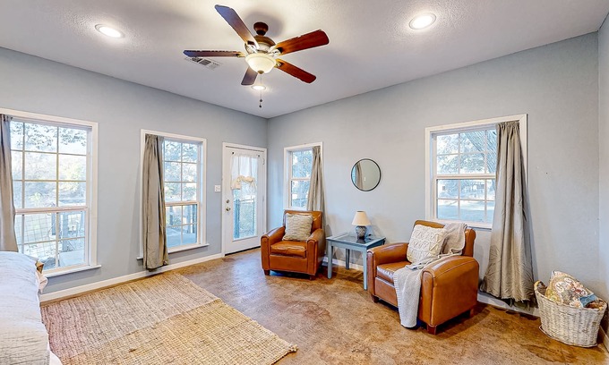 China Spring Casa | Riverfront guest house with private patio, river views, washer/dryer, streaming