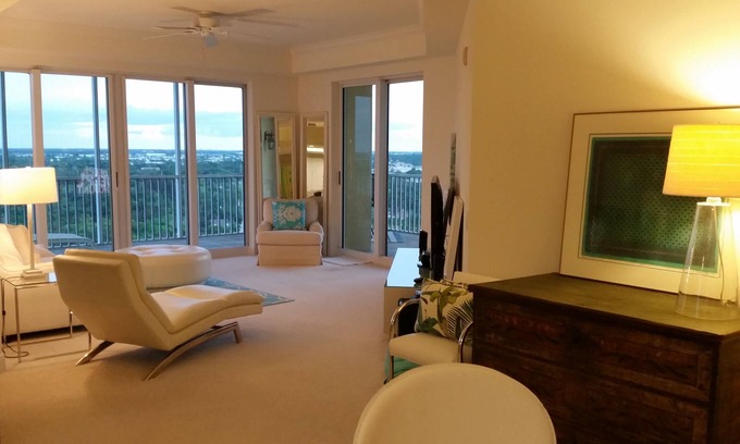 Edgewood Condominio | Riverfront High Rise Sofisticación Centro de Fort Myers ¡Hermosas vistas!