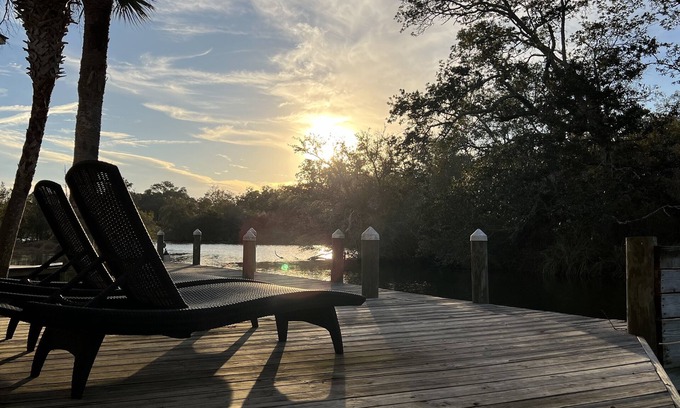 Foley Casa | Riverfront home by beach & sportsplexes - 2bed 1.5bath —Snowbirds welcome!!