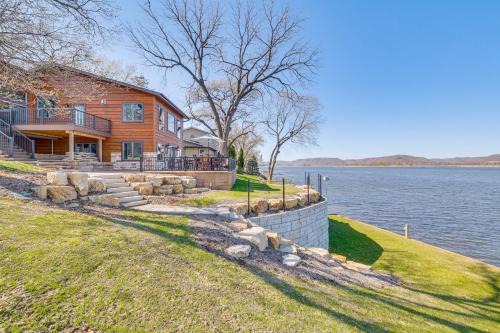 Wabasha Casa | Riverfront Home with Yard Games in Wabasha!
