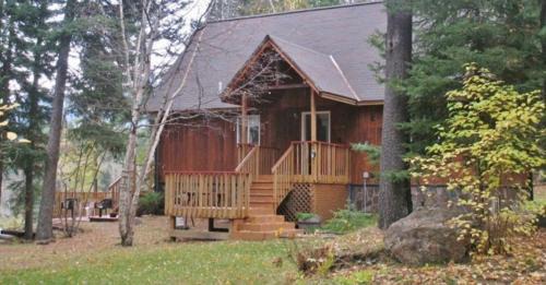 Whitefish Casa | Riverfront Hungry Horse House with Large Deck!