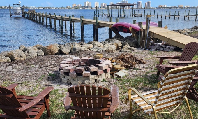 South Daytona Casa | Riverfront Oasis - Family Friendly