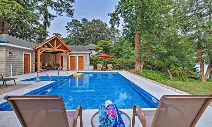 Kinsale Casa | Riverfront Paradise with Hot Tub and Pool in Kinsale!
