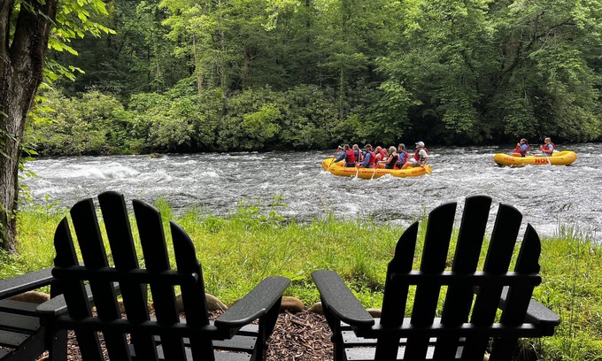 Nantahala Casa | Disfrute de una estancia de lujo a la orilla de un rio de aguas bravas en NC