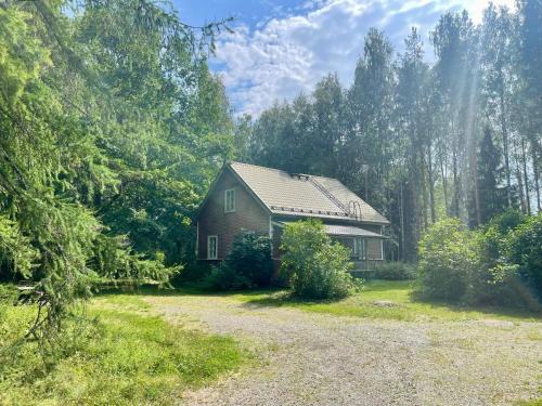 Mikkeli Apartamento | Riverfront Retreat Willa Taimen with wooden sauna & wild nature