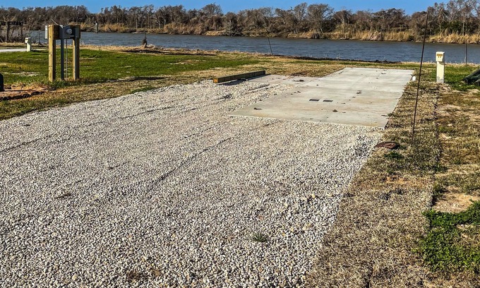 Matagorda Alquiler De RV | Riverfront RV Spot #2