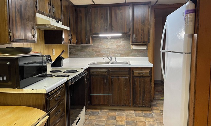 Fairbanks Apartamento | Riverfront, super convenient, walk to cultural/dining centers, well kept, comfy