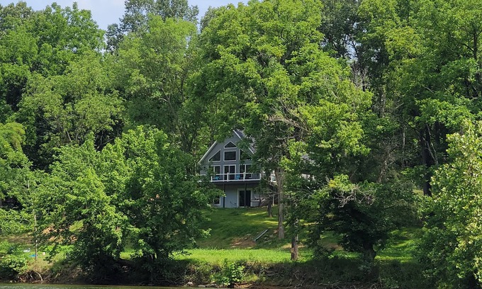Stanley Chalet De Esquí | Riverfront~Tubing~Fishing~Private~Pets - "Misty Run"