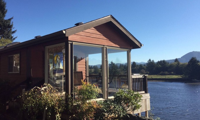 Nehalem Cabaña | Rivers Edge Cottage en la costa de Oregon