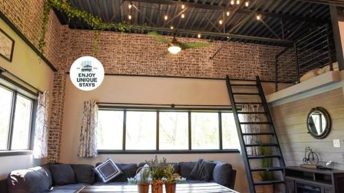 Niles Apartamento | Rivers Edge Lofts - Unit 6