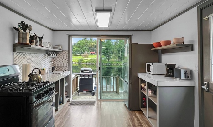 Rockwood Cabina | Rivers Edge Retreat - Riverfront (Cabin 2)