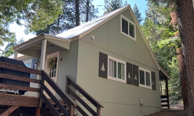 Strawberry Casa | Rivers Resort Cabin #6