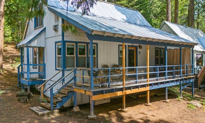 Strawberry Casa | Rivers Resort Cabin #7