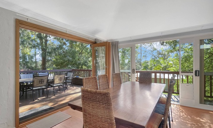 Mossy Point Casa | Riverside 3-Bed Townhouse with Spacious Deck & BBQ