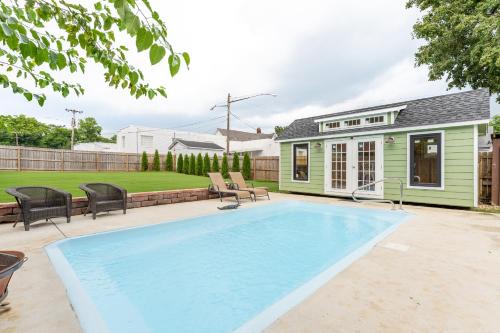 East Hill Casa | Riverside Bungalow
