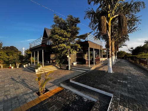 Jabalpur Casa | Riverside Burrows