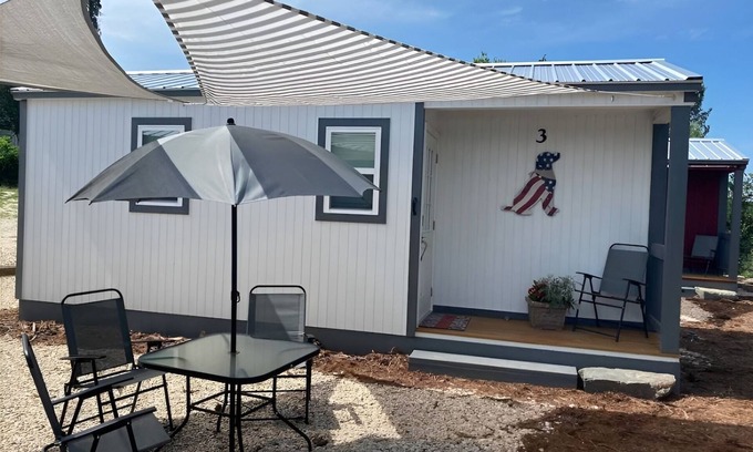 San Saba Cabina | Riverside Cabin in Bend, Tx. 5 Minutes From Colorado Bend State Park