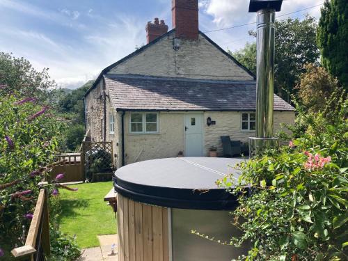 Glyn-Dyfrdwy Casa | Riverside Cottage