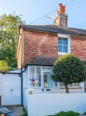 Newhaven Casa | Riverside country cottage