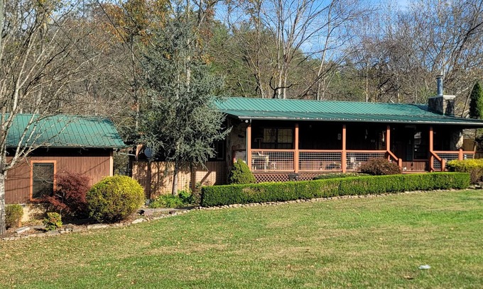Sevierville Cabina | Riverside Dreamin