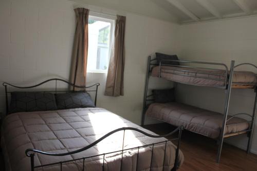Herbert Cabina | Riverside Haven Lodge & Holiday Park