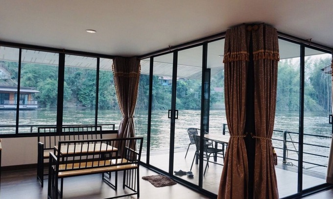Tha Sao Complejo | Riverside Hill Resort & Restaurant