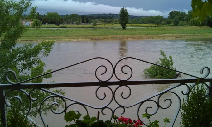 Trebes Cama Y Desayuno | Riverside Home Cottage
