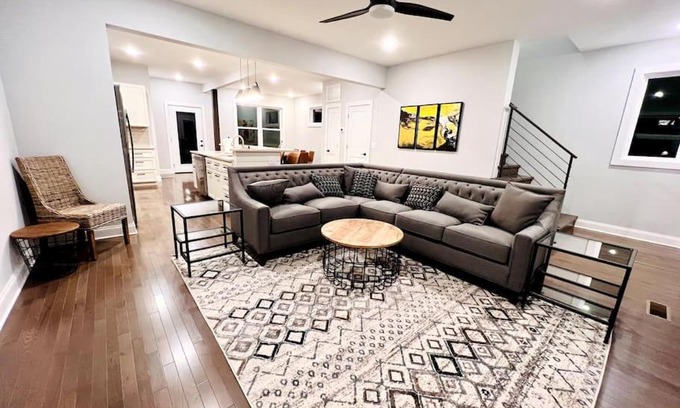 Woodfin Casa | Riverside House