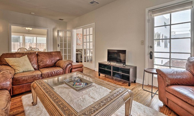 Riverside Casa | Riverside Hub w/ Shared Pool ~ 1 Mi to Downtown!