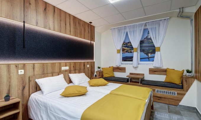 Gyor Casa | Riverside Inn - dunaparti szuterén