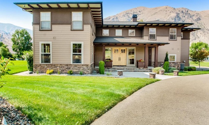 Orondo Casa | Riverside Luxury