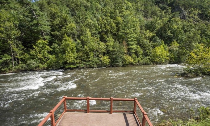 Tellico Plains Cabina | Riverside Premium Cabin
