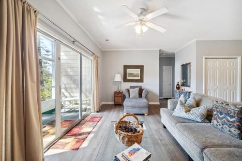 Little River Apartamento | Riverside Relaxation – Golf, Beach & More - Little River, South Carolina