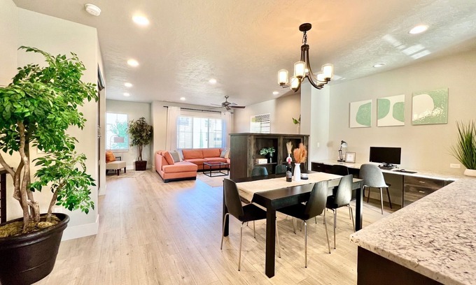 Boise Casa | Riverside Retreat - Luxury Living Steps From the Pool, Boise River & Greenbelt
