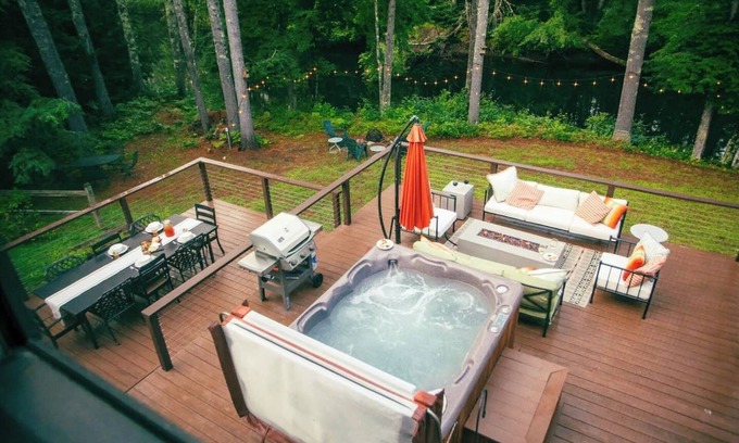 Webster Casa | Riverside Retreat w/ Hot Tub, Firepit, Gym & Dock