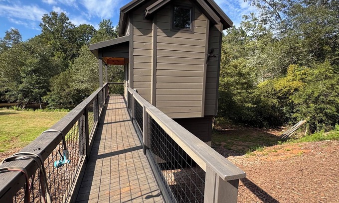 Central Cabina | Riverside Treehouse Resort in Central,SC 8 miles from Clemson University
