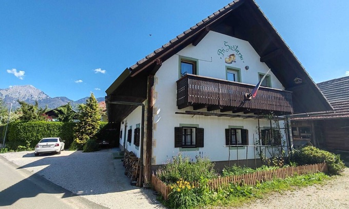 Hotemaze Apartamento | Riverside Unique and Tranquil Apartment - Three Bedroom Apartment
