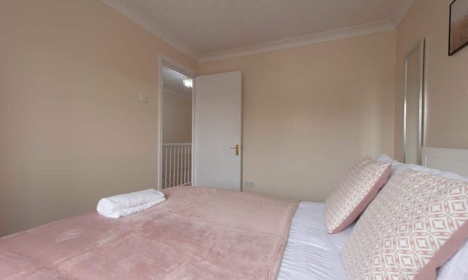 Thamesmead East Casa | Riverview 5 Bed house in Thamesmead