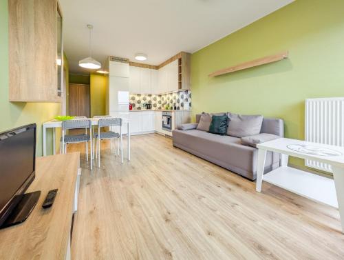 Fabryczna Apartamento | Riverwalk Charming Apartment by BookingHost