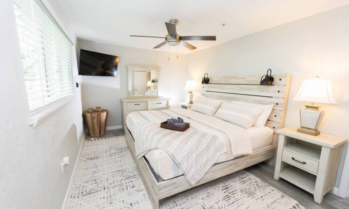 Fort Myers Apartamento | Riverwalk Retreat | King Suite