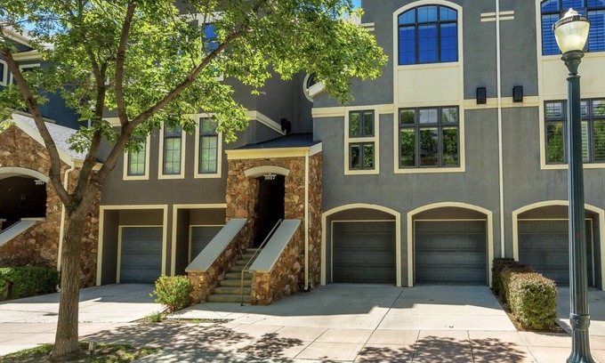 River Bottoms Casa | Riverwoods - Sleeps 8 - Near BYU at mouth of Provo Canyon