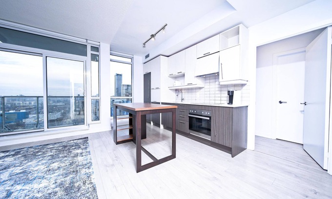 Bay Cloverhill Apartamento | Rivetstays - The Britt