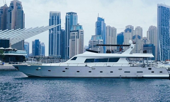 Dubai Marina Alquiler De Eote | Riviera Leisure Yachts Dubai