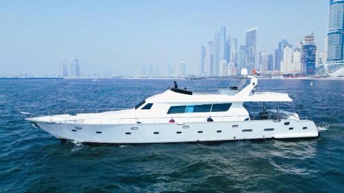Dubai Marina Alquiler De Eote | Riviera Leisure Yachts Dubai