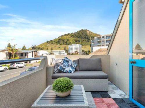 Mount Maunganui Casa | Riviera Retreat - in the heart of the Mount